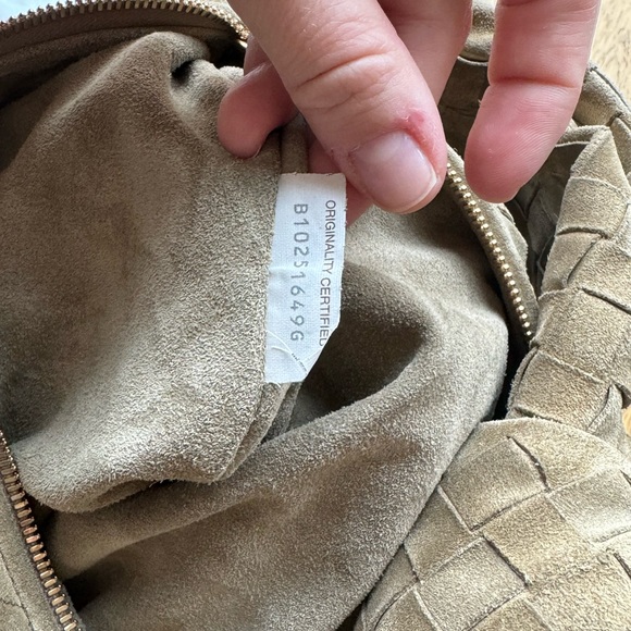 Bottega Veneta Teen Jodie Bag Suede - Picture 2 of 16